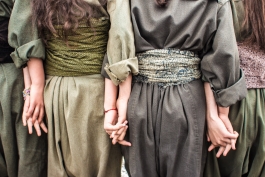  Tanzende Kämpferinnen.